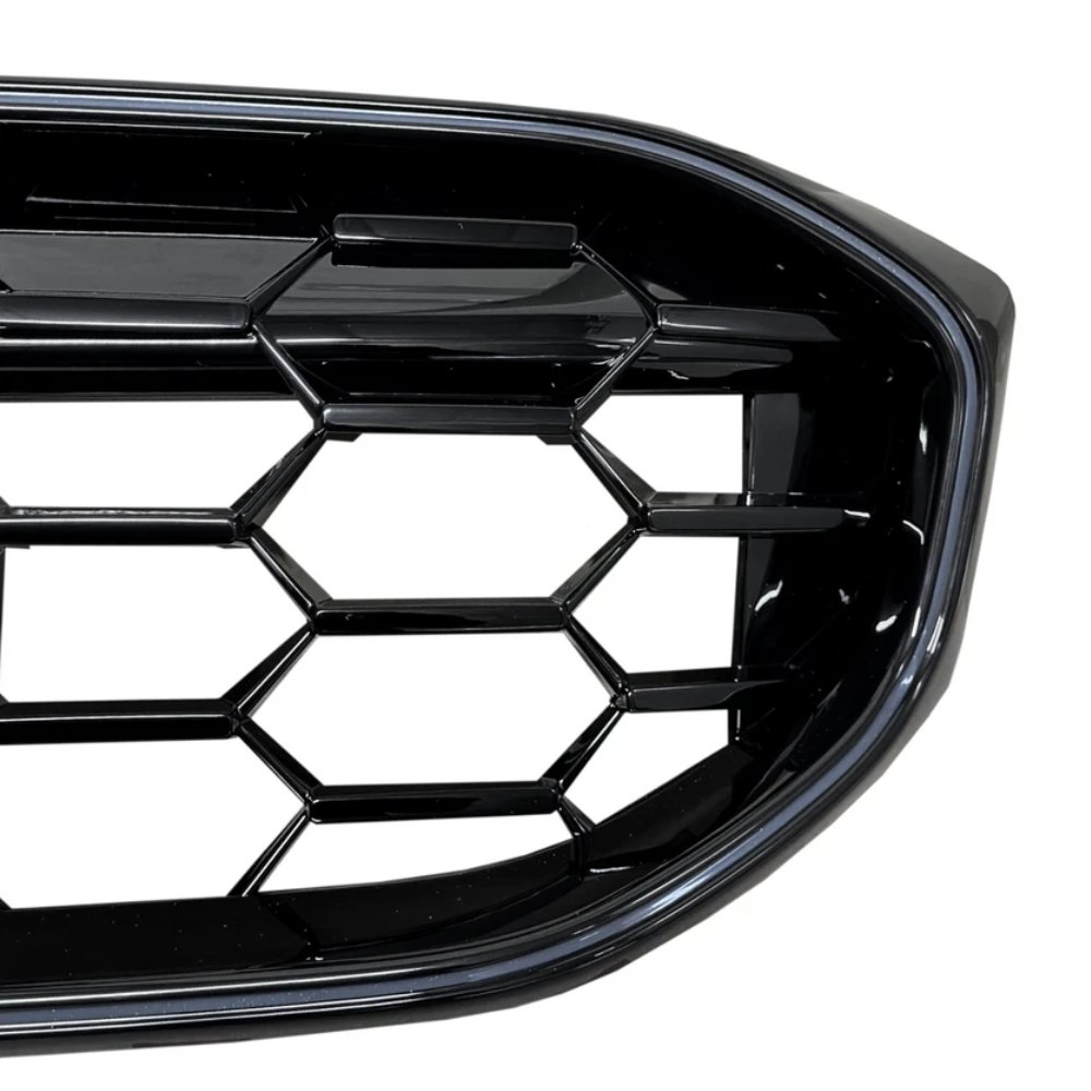 BMW 3 Series G20 G21 LCI Diamond Style Front Grille with LED Lights Gloss Black 2021+ - Image 6