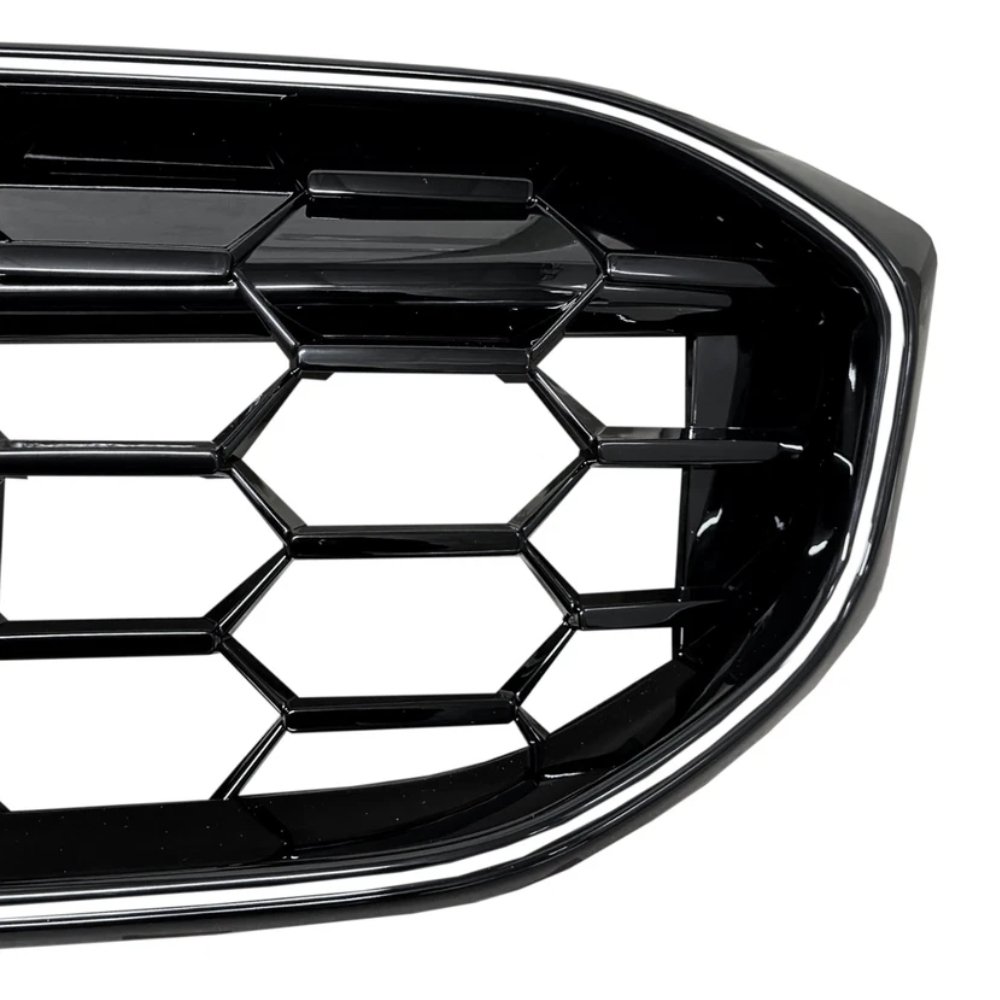 BMW 3 Series G20 G21 LCI Diamond Style Front Grille with LED Lights Gloss Black 2021+ - Image 7
